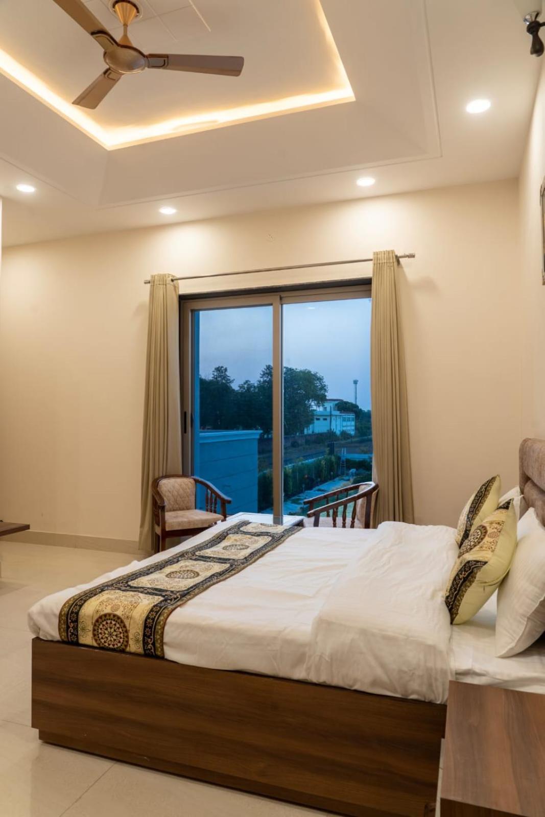 Green Galaxy Villa อัมริตสา ภายนอก รูปภาพ