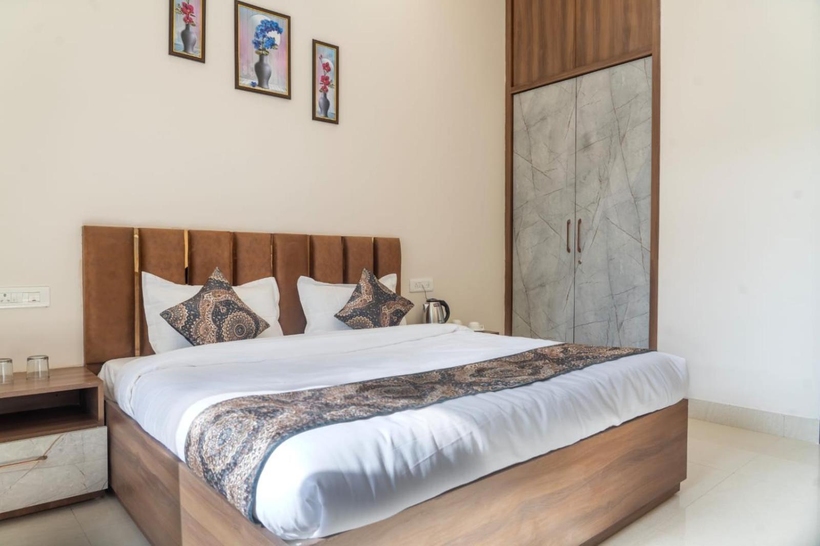 Green Galaxy Villa อัมริตสา ภายนอก รูปภาพ